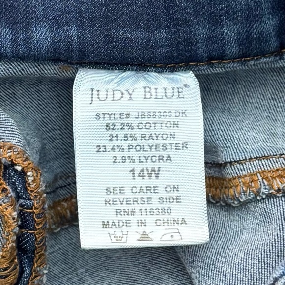 Judy Blue Pull on Boyfriend Fit Distressed Comfort Jeans Stretch Women’s 14W - Picture 8 of 12